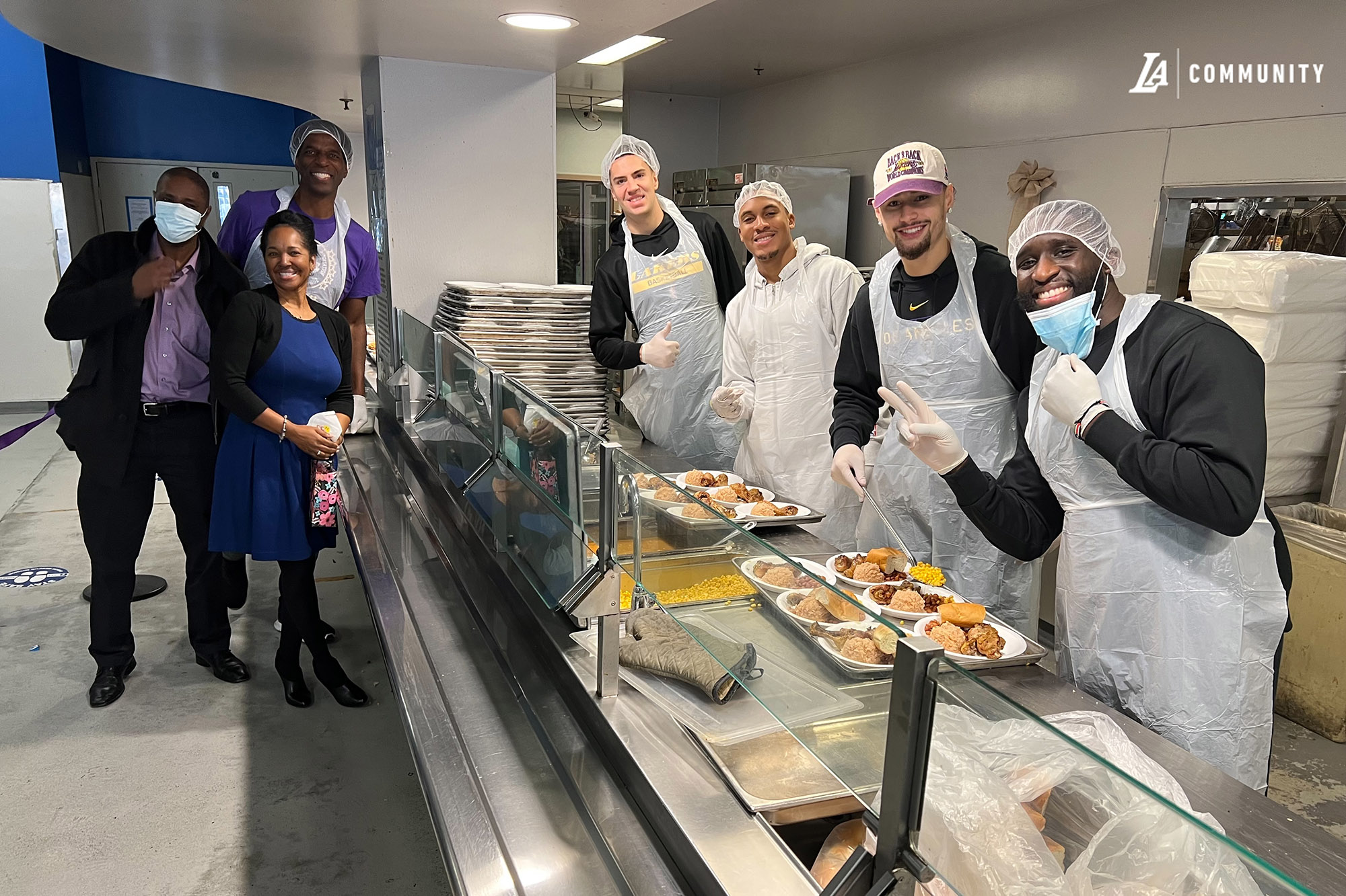 South Bay Lakers teams up with Union Rescue Mission