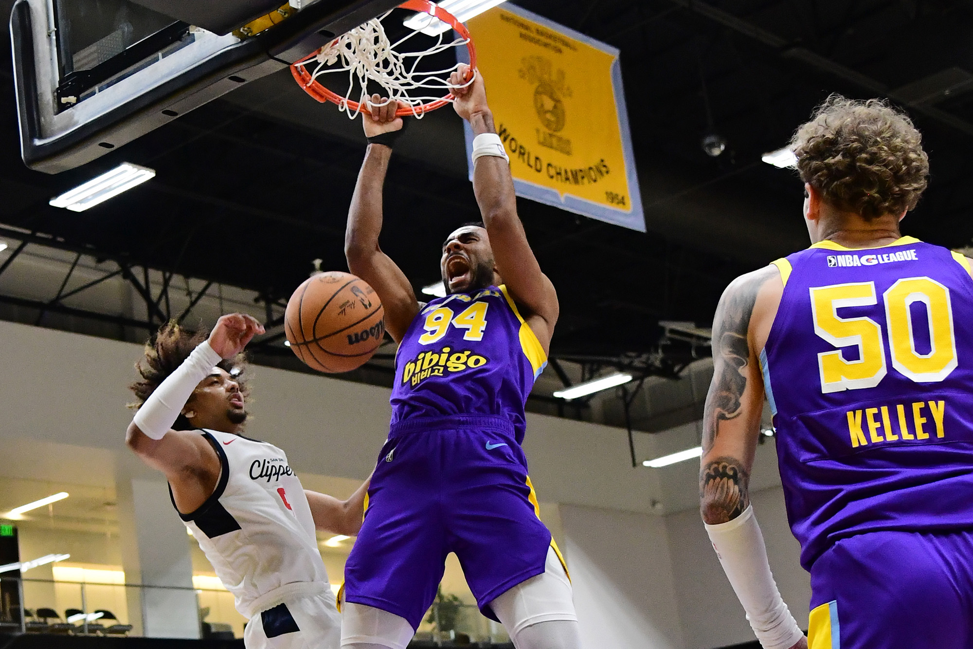 Armel Traore #94 of the South Bay Lakers dunks