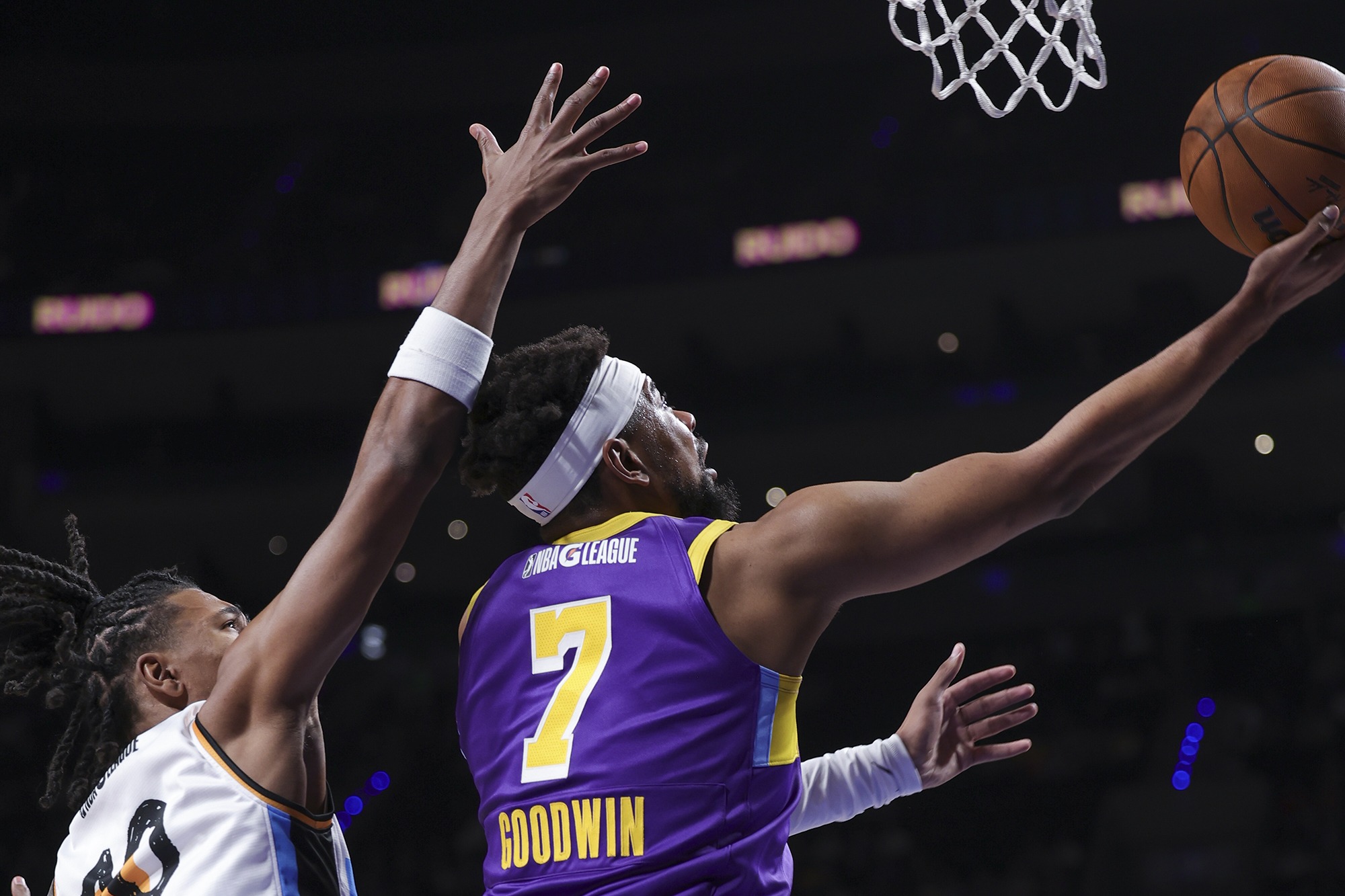 Jordan Goodwin #7 of the South Bay Lakers drives to the basket