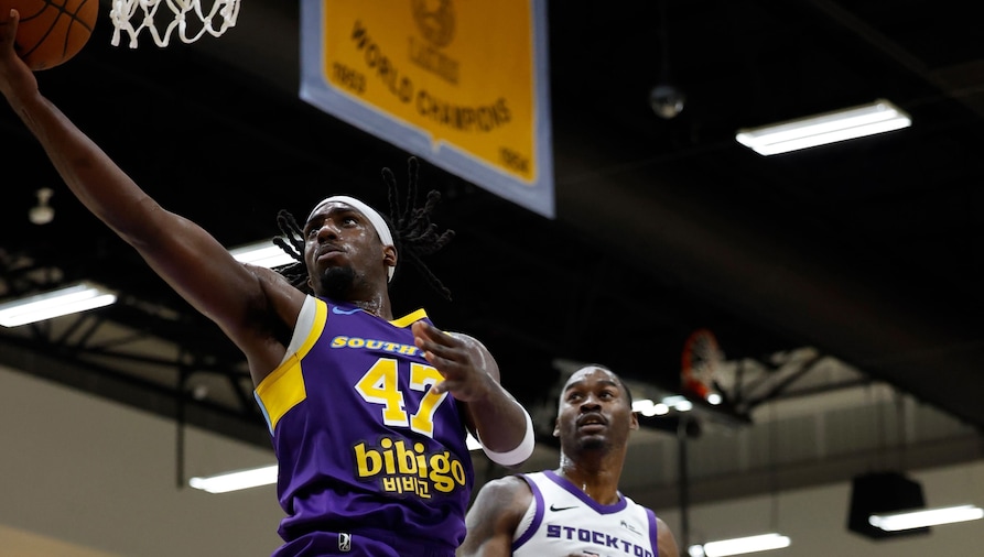 SOUTH BAY LAKERS FALL TO STOCKTON ON LAST-SECOND THREE