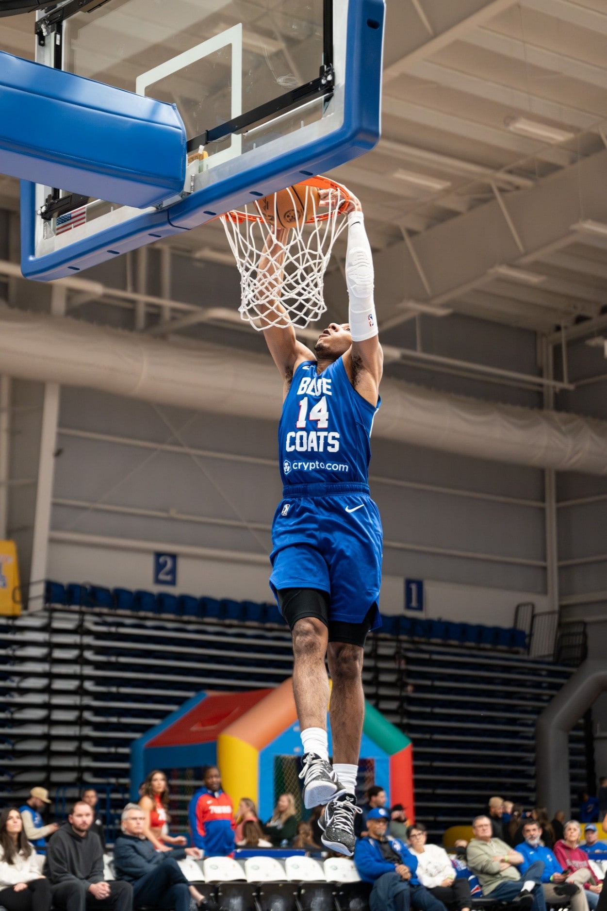 Coats Knock out Knicks, 131-125 - Delaware Blue Coats