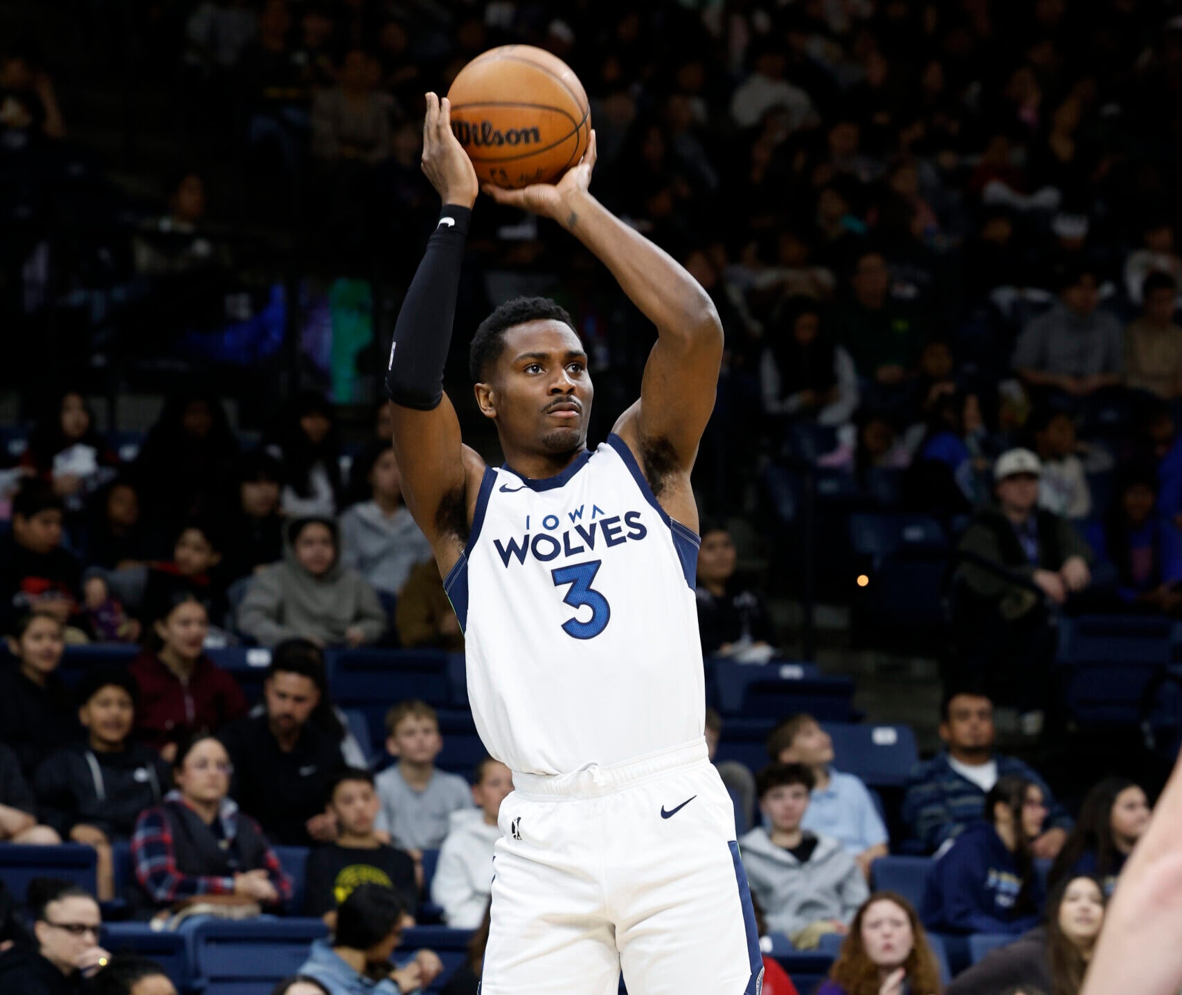 Wolves Rip Iowa Wolves Sweep Rip City Remix in Dominant 136-117 Win - Iowa Wolves