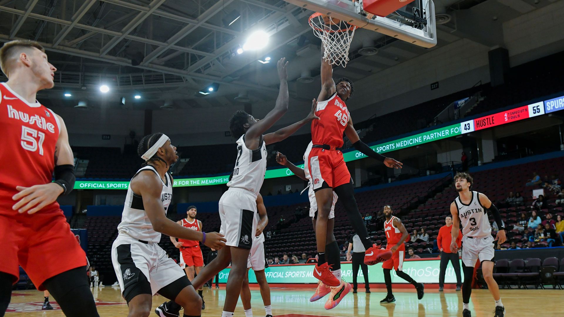 SOUTHAVEN, MS - DECEMBER 15: GG Jackson II #45 of the Memphis Hustle dunks against the Austin Spurs during an NBA G-League game on December 15, 2023 at Landers Center in Southaven, Mississippi. (Photo by Brandon Dill/NBAE via Getty Images)